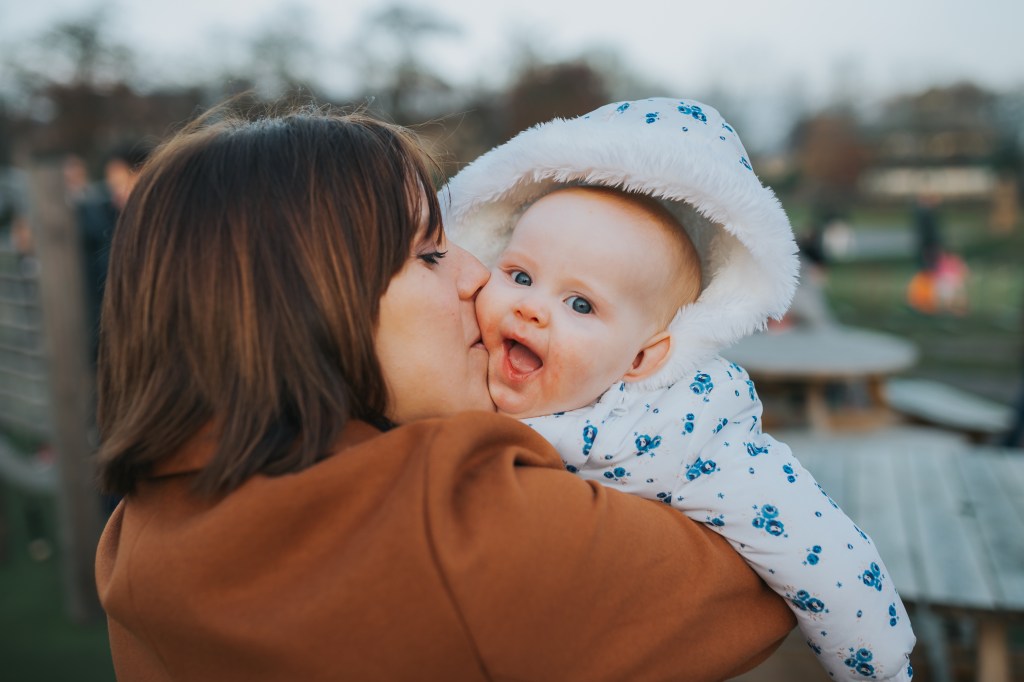 huddersfield outdoor fun family photography greenhead park