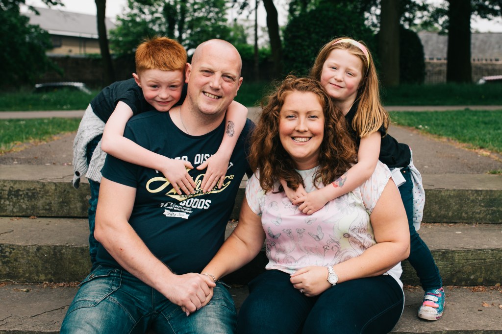 huddersfield outdoor fun family photography greenhead park